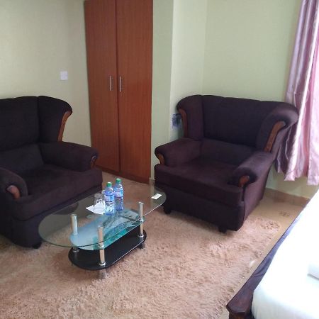 Crown Hotel Kericho Bagian luar foto