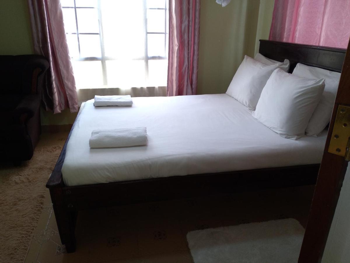 Crown Hotel Kericho Bagian luar foto