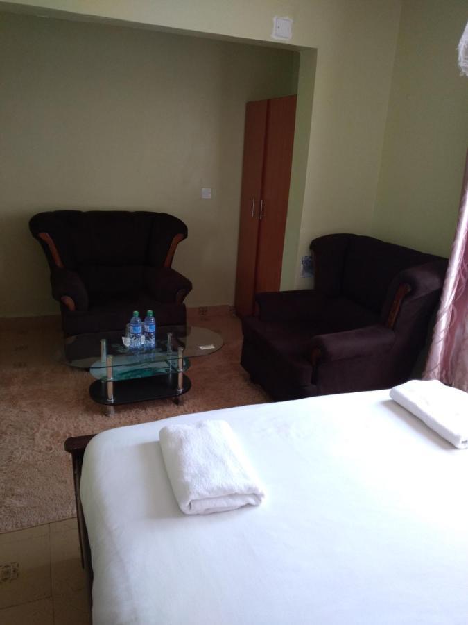 Crown Hotel Kericho Bagian luar foto