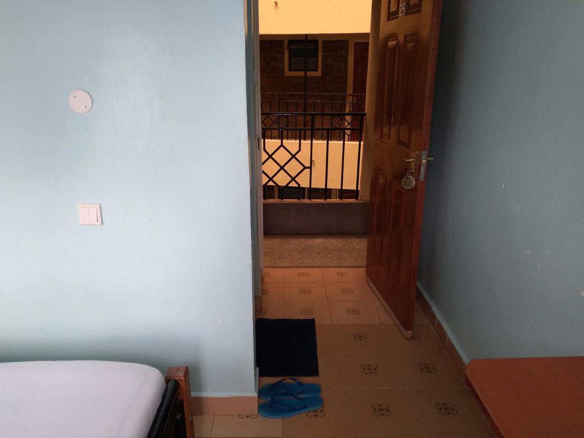 Crown Hotel Kericho Bagian luar foto