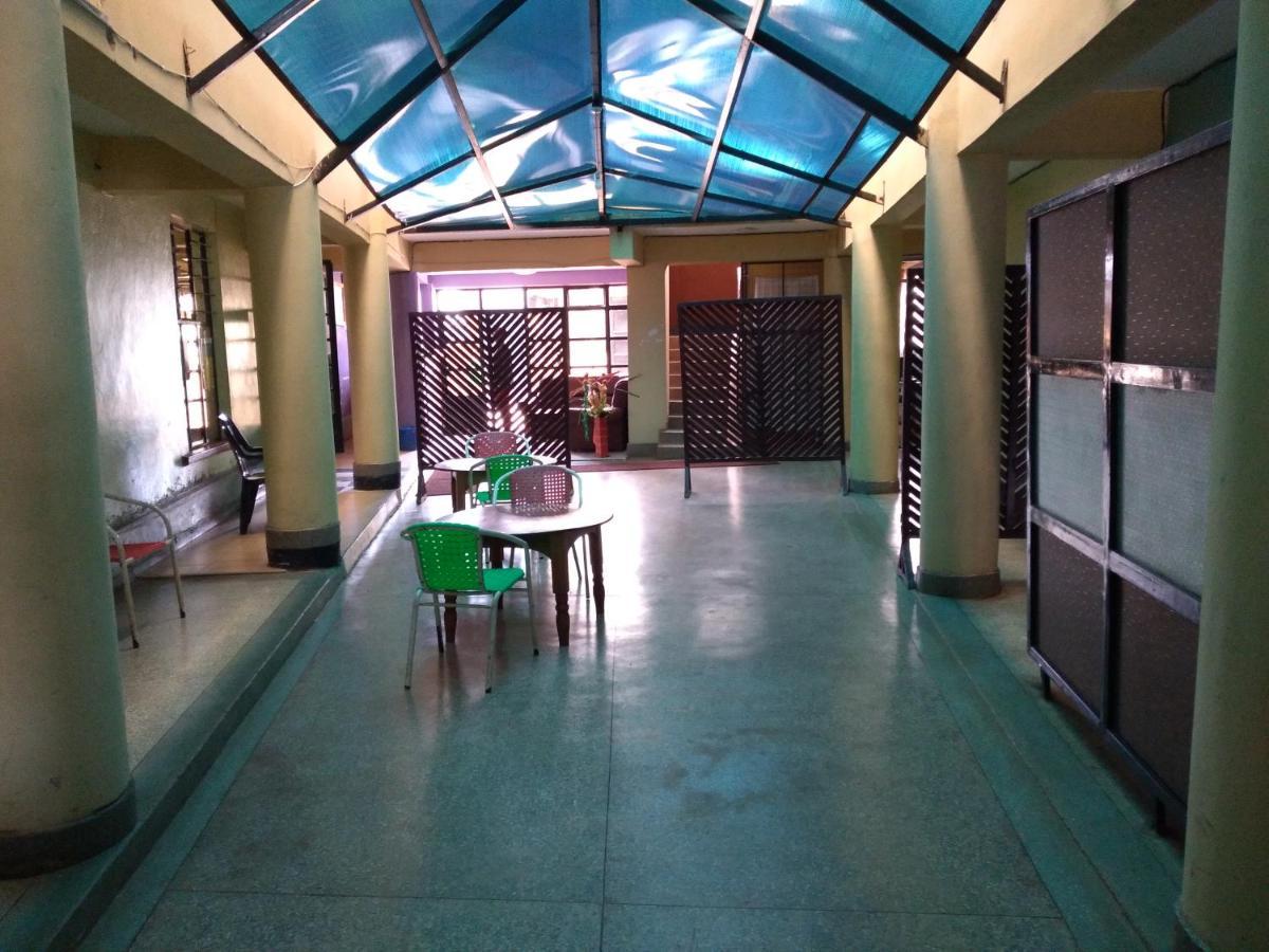 Crown Hotel Kericho Bagian luar foto