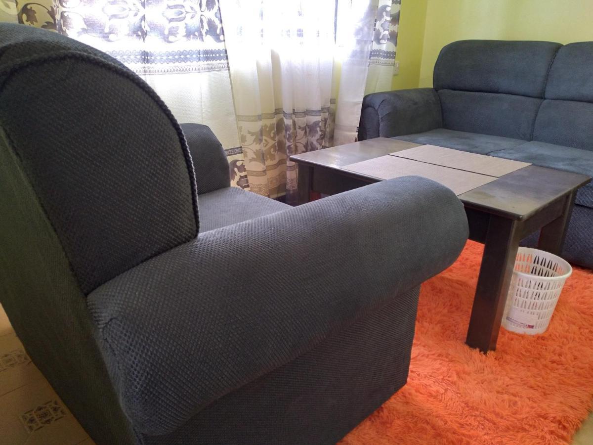 Crown Hotel Kericho Bagian luar foto