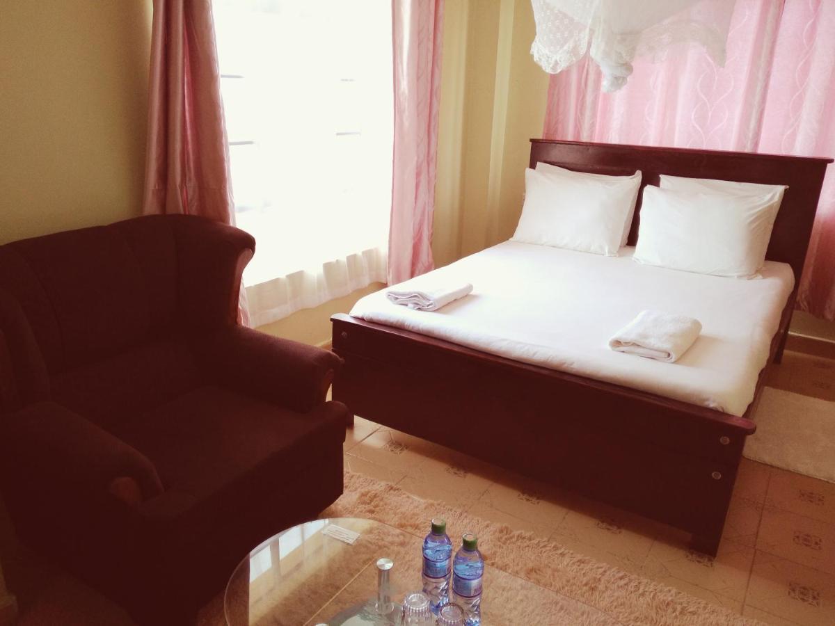 Crown Hotel Kericho Bagian luar foto