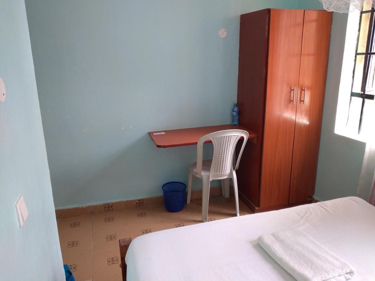 Crown Hotel Kericho Bagian luar foto
