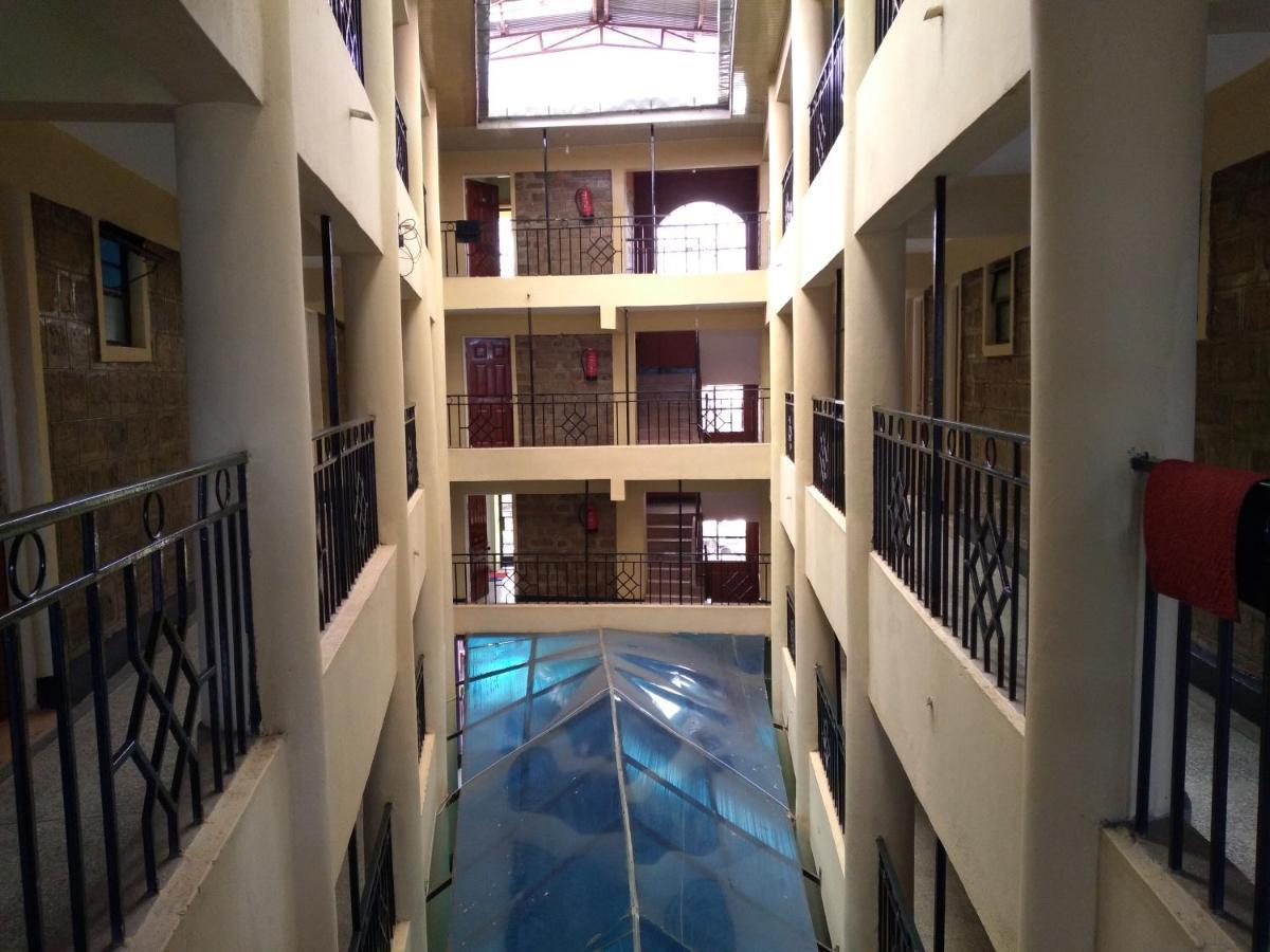 Crown Hotel Kericho Bagian luar foto