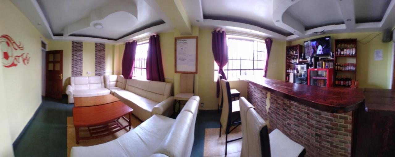 Crown Hotel Kericho Bagian luar foto