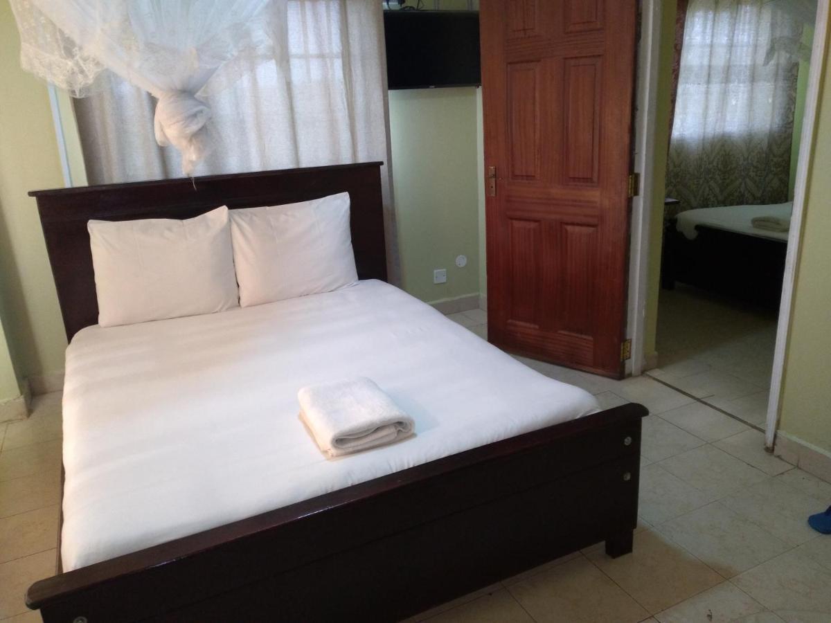 Crown Hotel Kericho Bagian luar foto