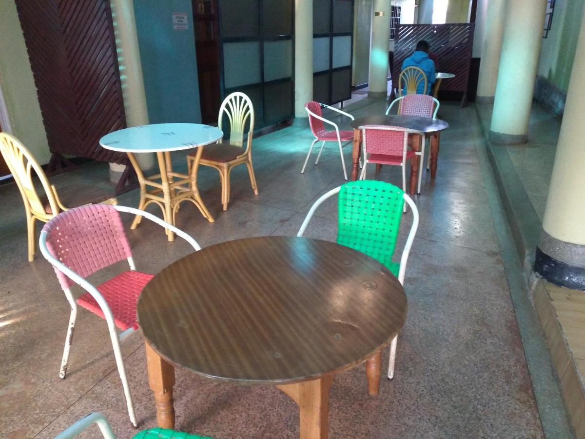 Crown Hotel Kericho Bagian luar foto