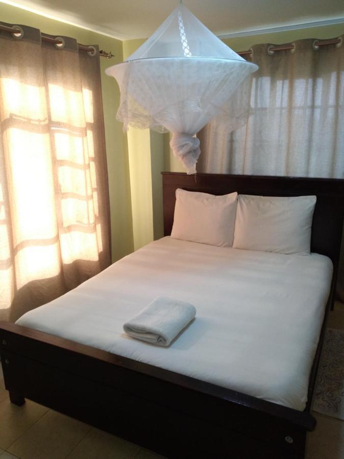 Crown Hotel Kericho Bagian luar foto